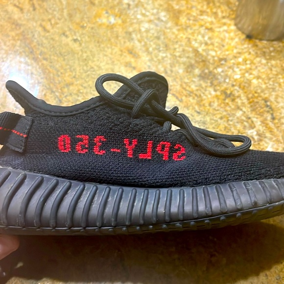 Yeezy 350 breds 2017 - Picture 1 of 7